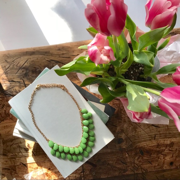 T&J Designs Jewelry - Spring Time Green and Gold Teardrop Necklace 💧
